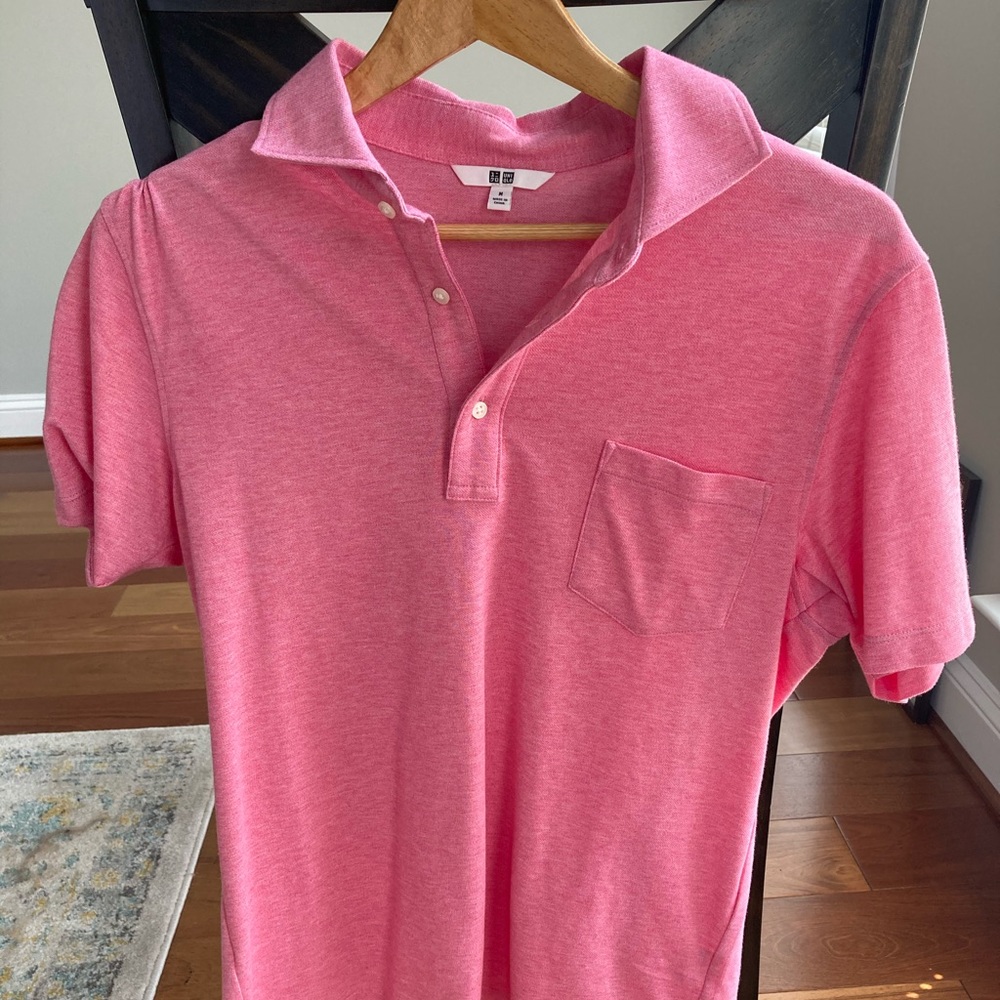 Pink men’s Uniqlo polo t-shirt